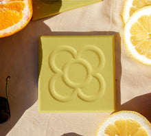 Cargar imagen en el visor de la galería, POSAVASO PANOT DE BARCELONA Amarillo