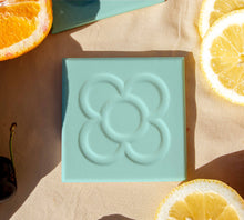 Cargar imagen en el visor de la galería, POSAVASO PANOT DE BARCELONA Verde Cromo