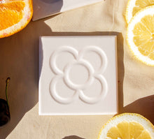 Cargar imagen en el visor de la galería, POSAVASO PANOT DE BARCELONA Blanco