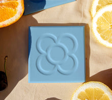Load image into Gallery viewer, POSAVASO PANOT DE BARCELONA Azul Ultramarin