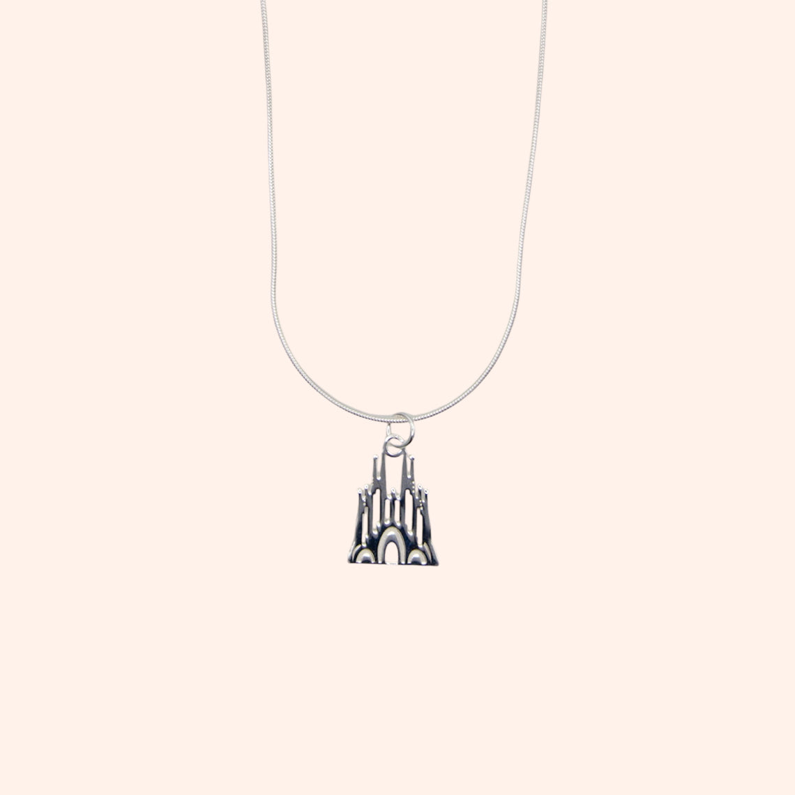 COLLAR SAGRADA FAMILIA PLATA