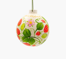 Cargar imagen en el visor de la galería, BOLA GRANDE DE NAVIDAD PARA COLGAR - FRESAS