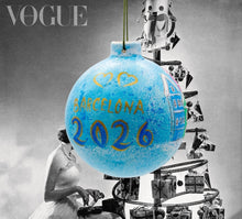 Cargar imagen en el visor de la galería, BOLA GRANDE DE NAVIDAD PARA COLGAR - LA CALLE